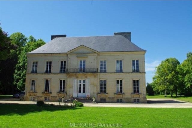 5 bedroom Castle For Sale: 14190..