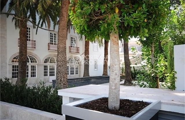 Apartment located in a prestigious..