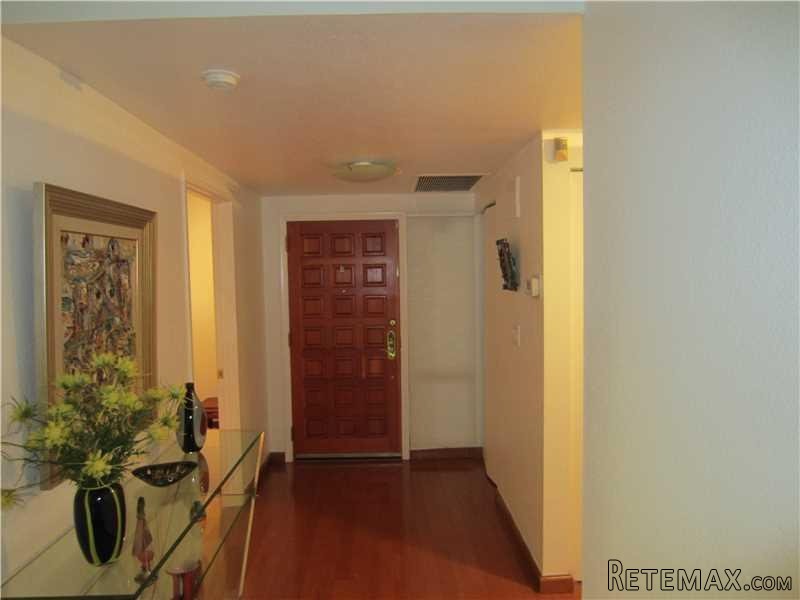 3 bedroom Flat For Sale: 141 CRANDON BL.. - 2