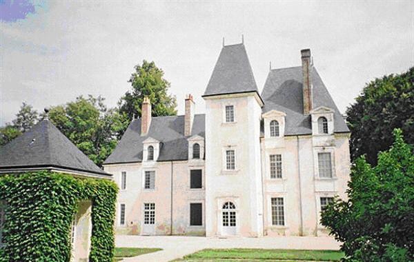 Exceptional 17/18c Chateau On A 7..