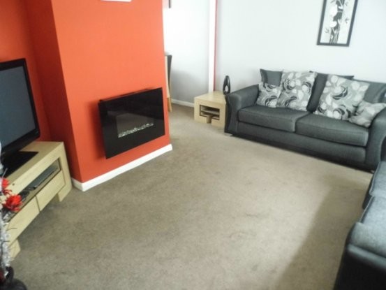 3 bedroom, Semi-detached House house.. - 2