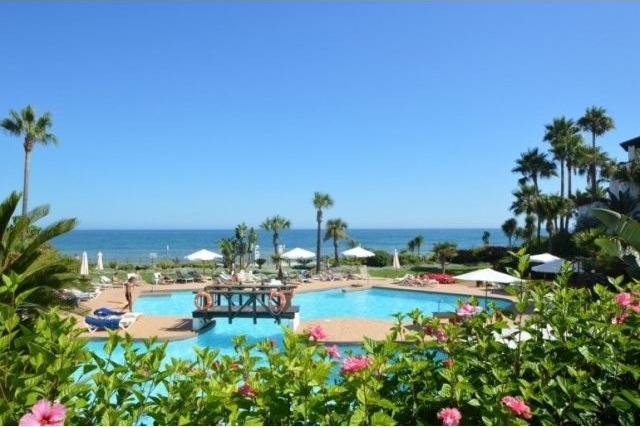 Front Line Beach Apartment in Ventura..