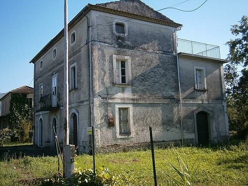 Large stunning detached property ideal.. - 2