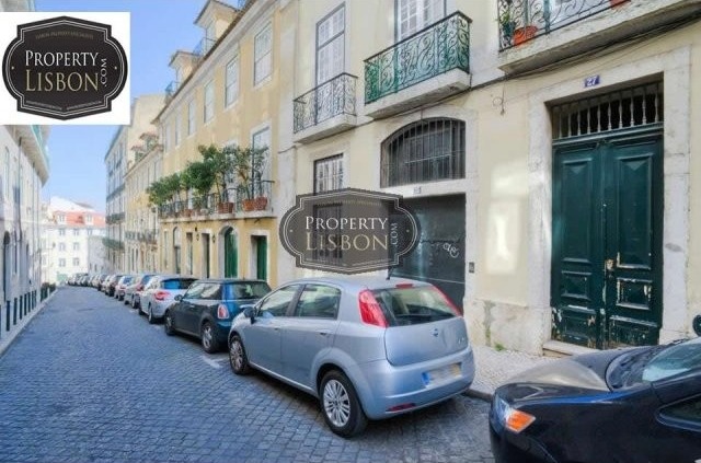 2 Bedroom Apartment/Office for Sale in..