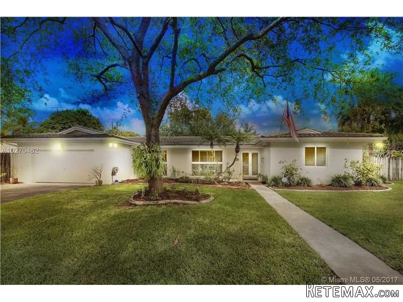 4 bedroom House For Sale: 16081 SW 86th..
