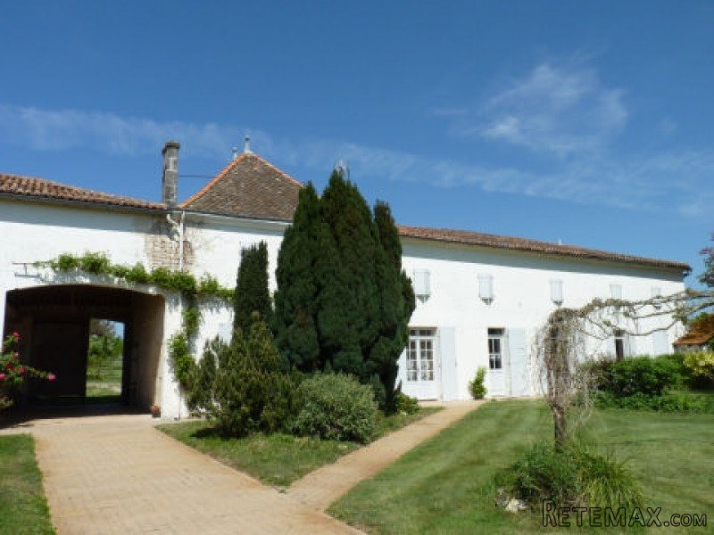 Farmhouse For Sale With Garden, Terrace..