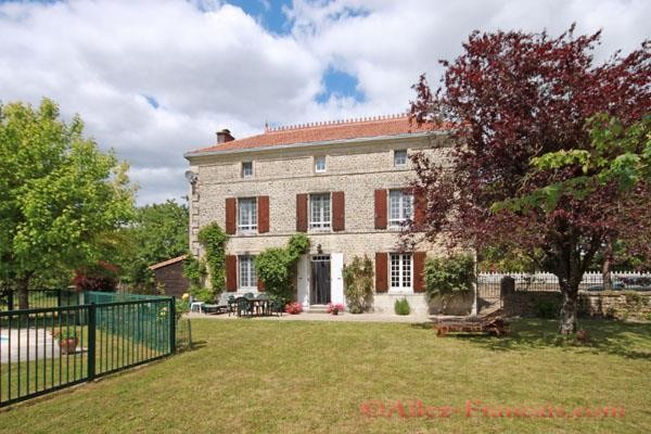 Brioux sur Boutonne (79) : For sale -..