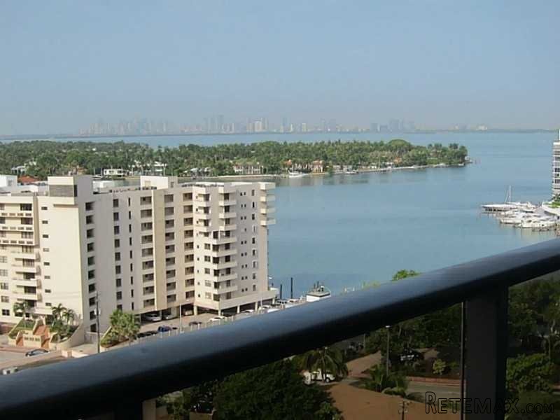 1 bedroom Flat For Sale: 401 69 ST #..