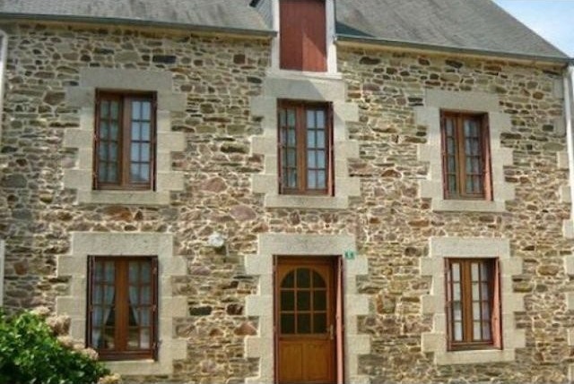 Nice Spacious Village House