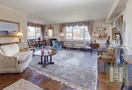 2 bedroom Apartment For Sale: 139 EAST..