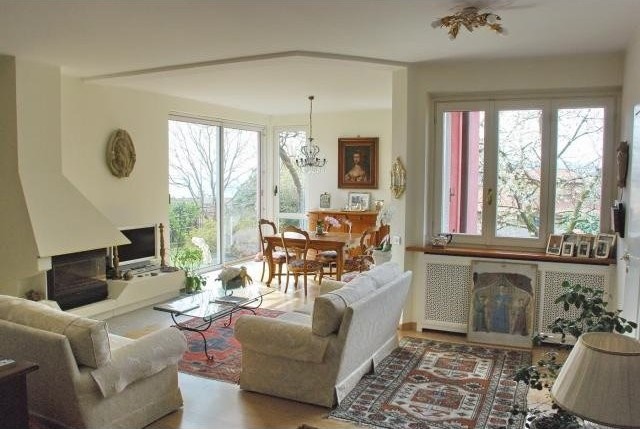 4 bedroom Villa For Sale: Nebbiuno, IT