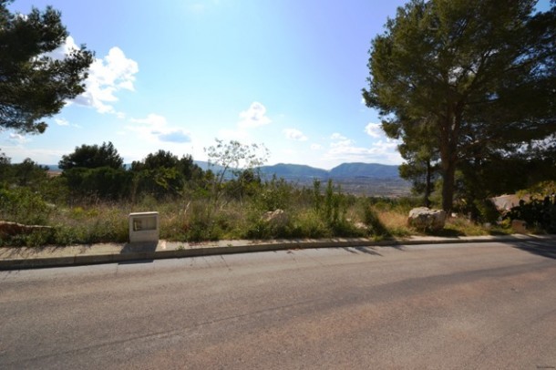 A 1800sqm plot with planning and.. - 2