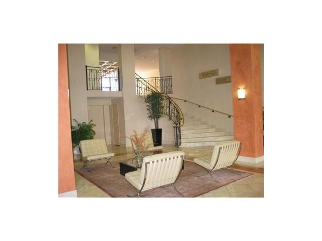 2 bedroom Flat For Sale: 5825 COLLINS.. - 2