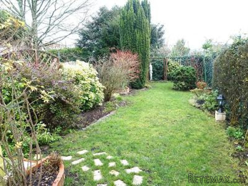 3 Bedrooms - Town House -..