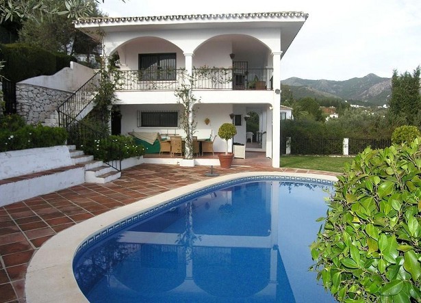 VILLA FOR SALE IN MIJAS