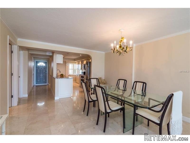 2 bedroom Town House For Sale: 19.. - 2