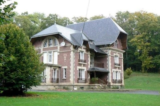 4 bedroom Character For Sale: 80500..