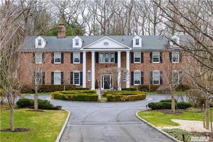 Old Westbury, NY, 11568