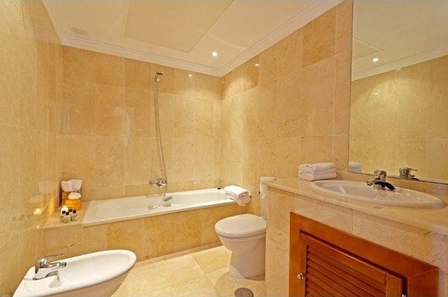Apartment - This new apartment complex.. - 2