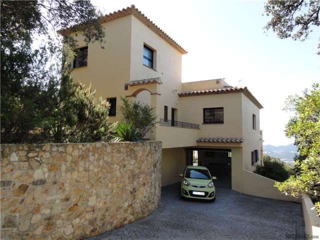 House For Sale Costa Brava Sta.Cristina..