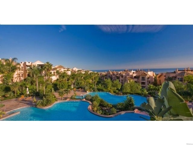 2 Bedrooms - Apartment - Malaga - Resale