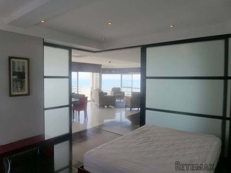 2 bedroom beachfront designer-condo.. - 2