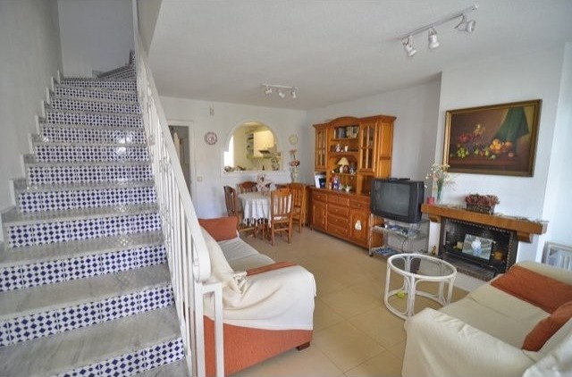 Town House - Lovely townhouse only 100m.. - 2