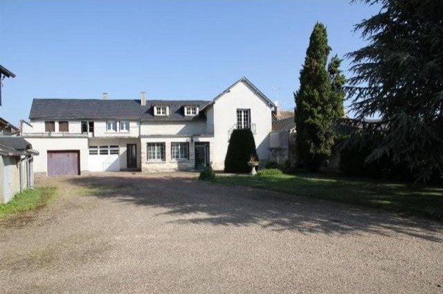 4 bedroom House For Sale: 86380 VIENNE - 2