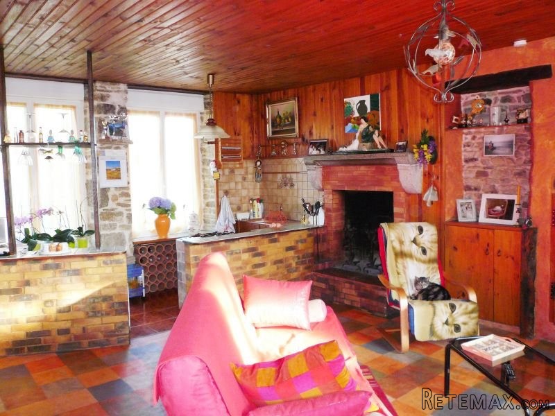 Nice Rural Village House and Garden - 2