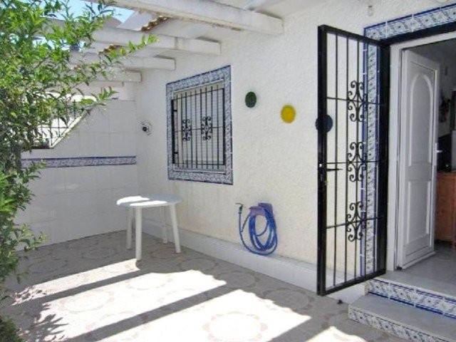 2 Bed 1 bath fully furnished, near..
