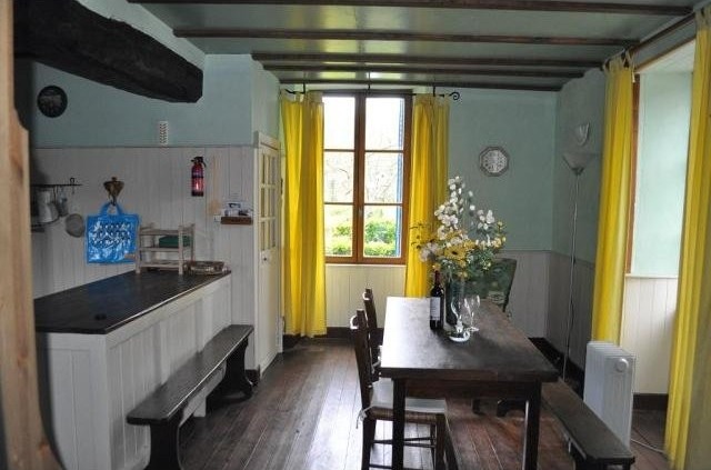 3 Bedroom Detached House For Sale - 2