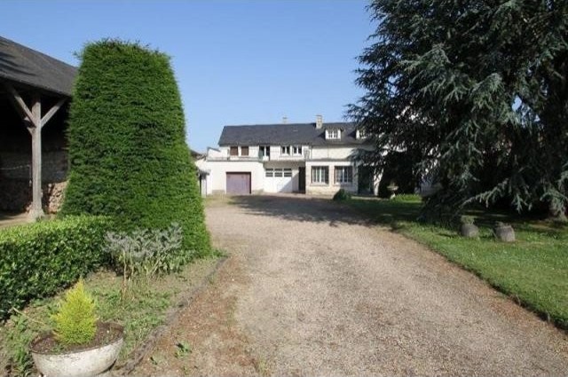 4 bedroom House For Sale: 86380 VIENNE