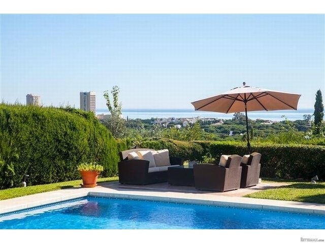 Villa for sale in Elviria, Marbella..