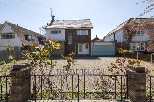 Hermitage Walk, E18