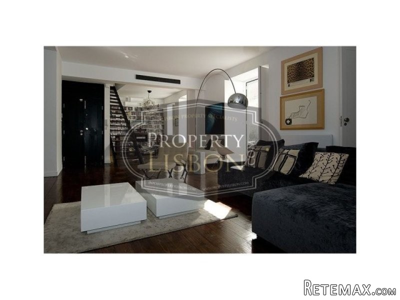T3 Duplex Lisbon Apartment for Sale in.. - 2