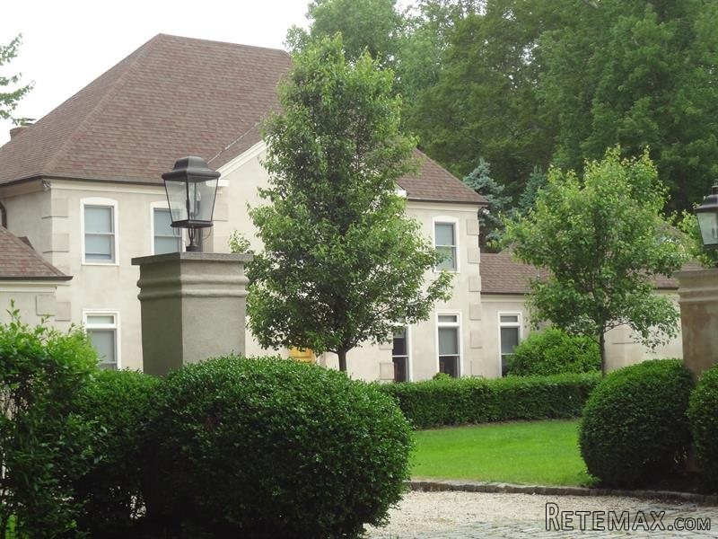 4 bedroom House For Sale: 72 Girdle..