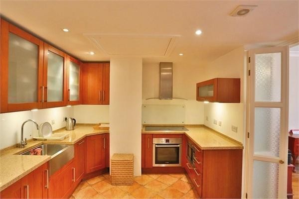 3 bedroom Apartment For Sale: Queensway.. - 2