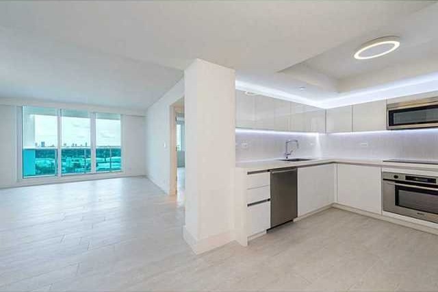 2399 COLLINS AVE # 1445 Miami Beach..