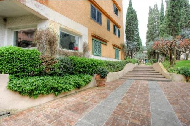 2 Bedrooms - Apartment - For Sale