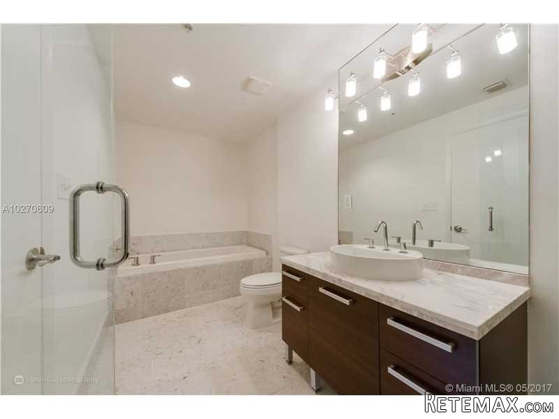 1 bedroom Flat For Sale: 253 NE 2 St #.. - 2