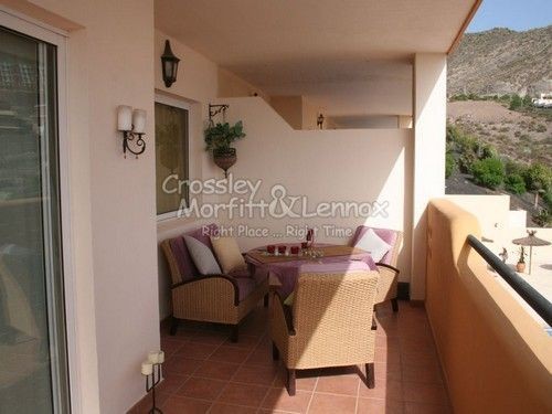 2 bedroom Apartment property for sale..