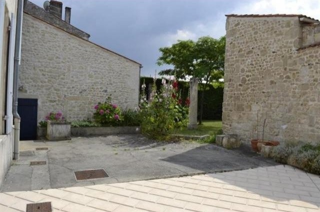3 bedroom Character For Sale: 17100.. - 2