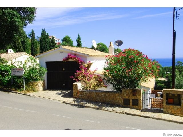 Property located near the beach of Sa..