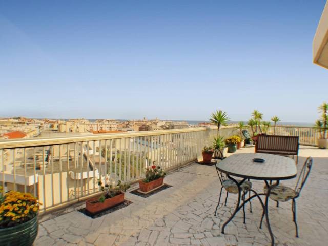 PENTHOUSE - ANTIBES CENTRE