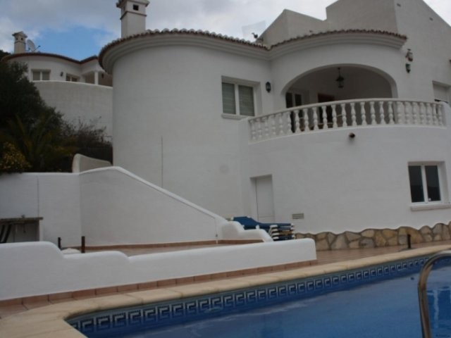 3 Bedrooms - Villa - Alicante - For Sale