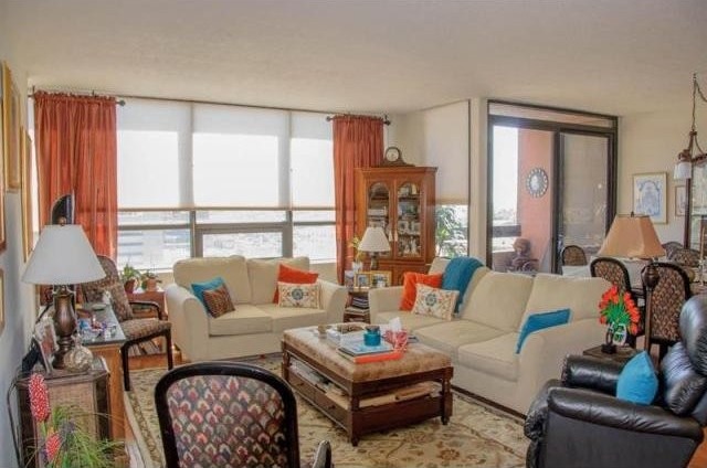 2 bedroom Apartment For Sale: 5150..