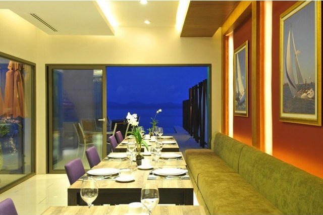 Award-winning 42-Suite Beachfront..