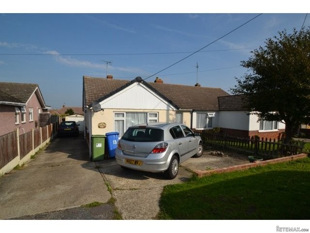 3 bedroom bungalow in Minster On Sea..