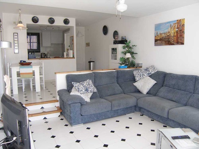 DG016-D Apartment with communal gardens.. - 2