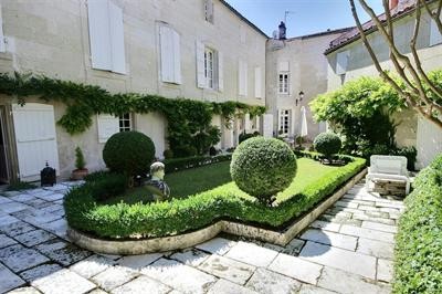 Private Mansion 12 Rooms
